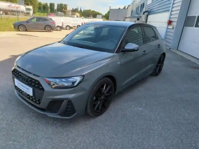 Audi A1 sportback 30 tfsi 110ch s line s tronic 7 — photo 4