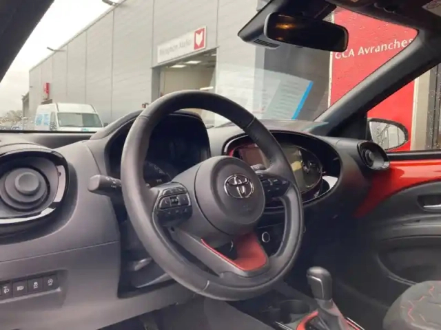 Toyota Aygo X 1.0 vvt-i 72ch collection s-cvt — photo 12