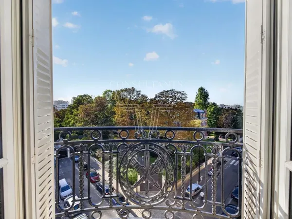 Vends t5 - 107 m² - Courbevoie 92400