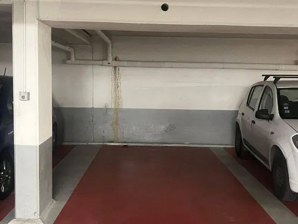 Parking 14 m²
