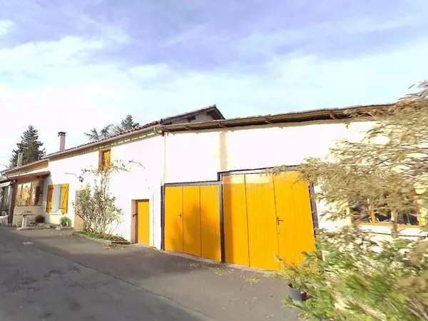Maison à rénover à Champcevinel