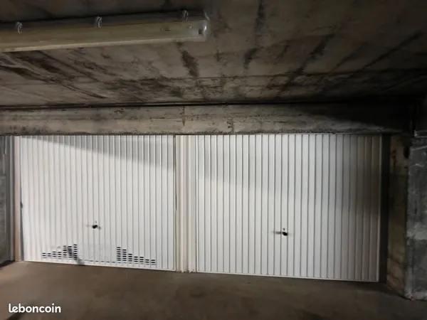 Double garage en sous-sol sécurisé dès 70