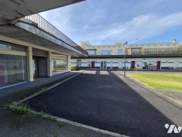 Local d'activités 110 m²