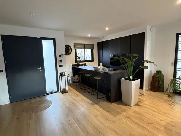 Villa 5 pièces 160 m²