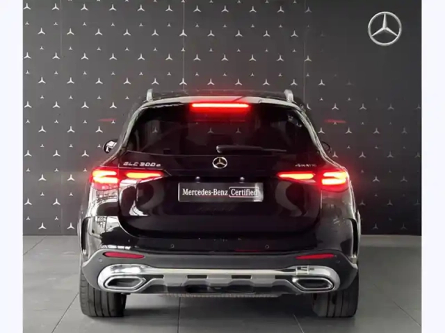 Mercedes Glc 300 e  hybrid eq 4matic am — photo 4