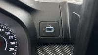 Dacia Sandero 1.0 TCe 90ch Expression CVT — photo 30