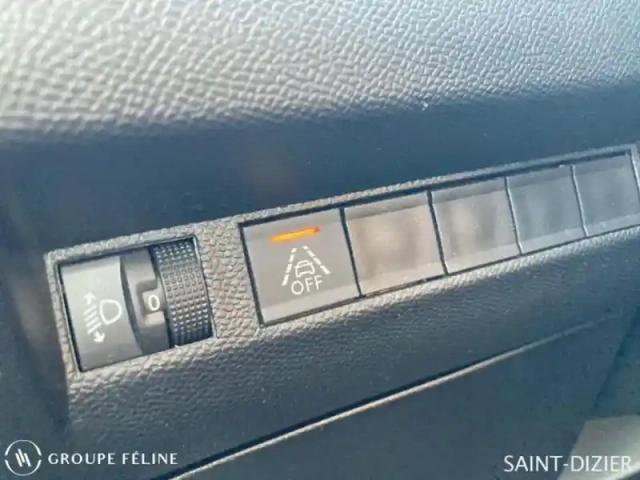 Peugeot 2008 1.5 bluehdi 110ch s&amp;s style — photo 13