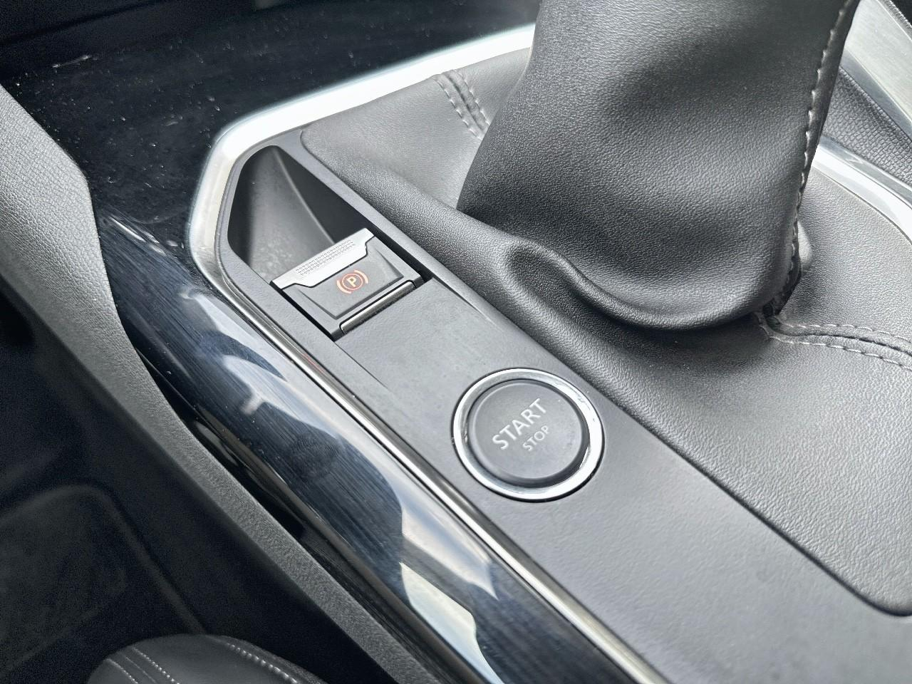 Peugeot 3008 1.2 puretech 130ch allure s&s — photo 32