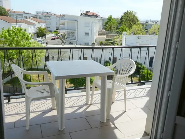 Royan centre ville - Appartement 200 m plage