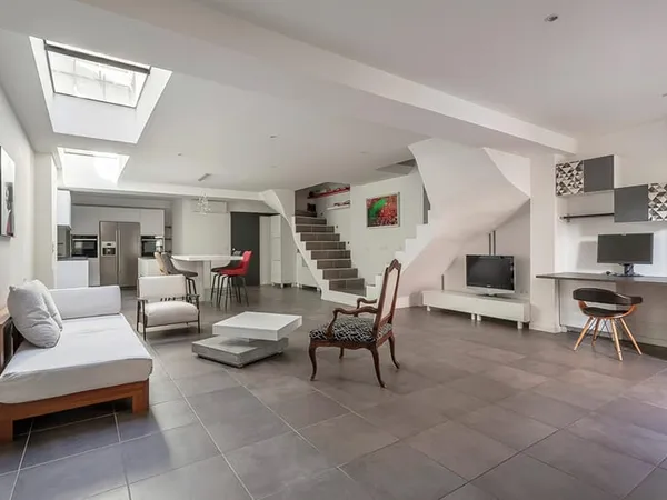 Loft avec patio quartier Monplaisir