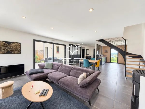 MAISON RECENTE - TOUT A PIED
