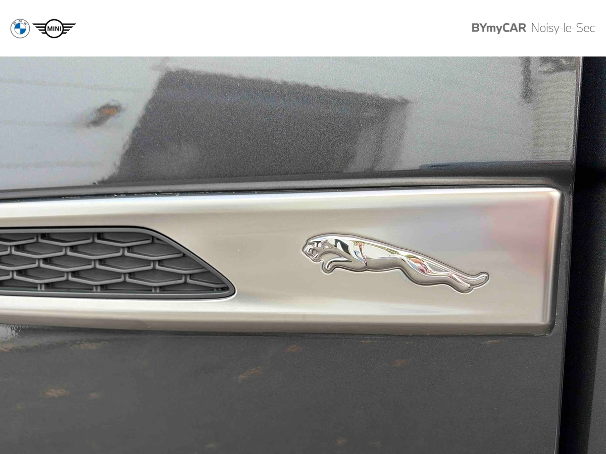 Jaguar XF Sportbrake D200 MHEV BVA RWD — photo 25