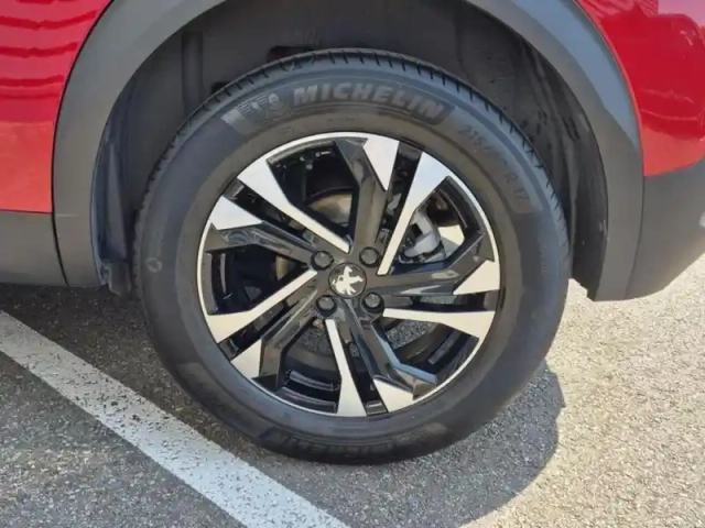 Peugeot 2008 e- 136ch allure pack — photo 5