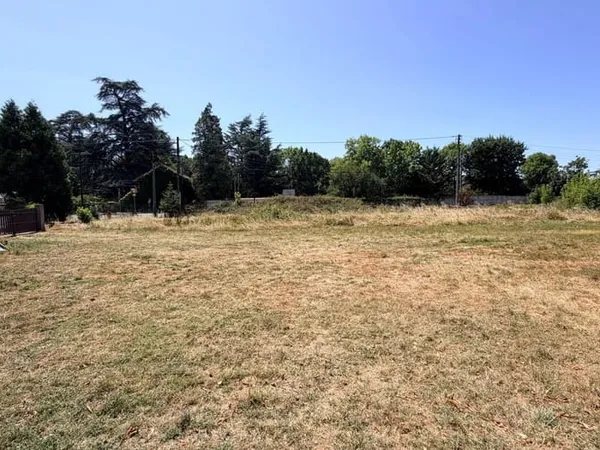 Terrain 445 m²