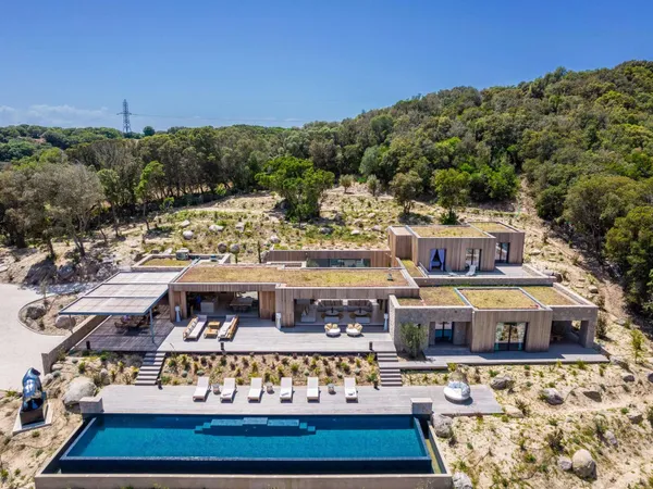 Villa 8 pièces 470 m²
