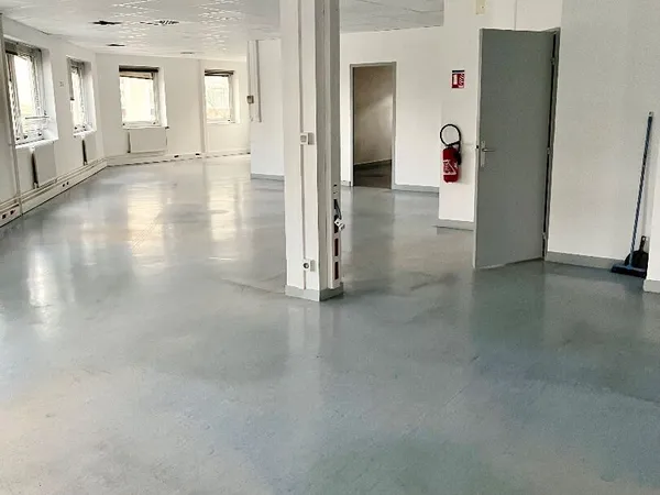 Bureaux 264 m²