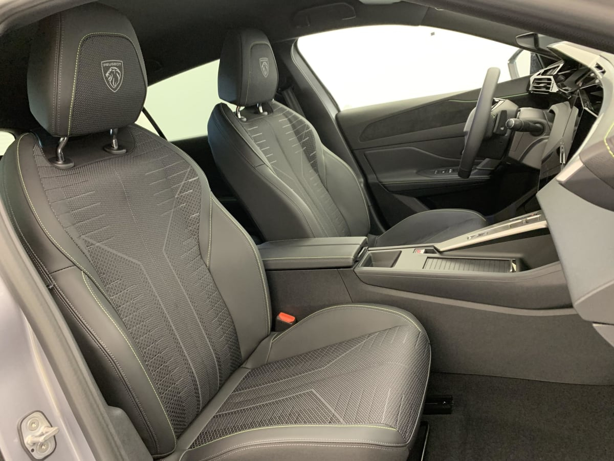 Peugeot 308 — photo 9