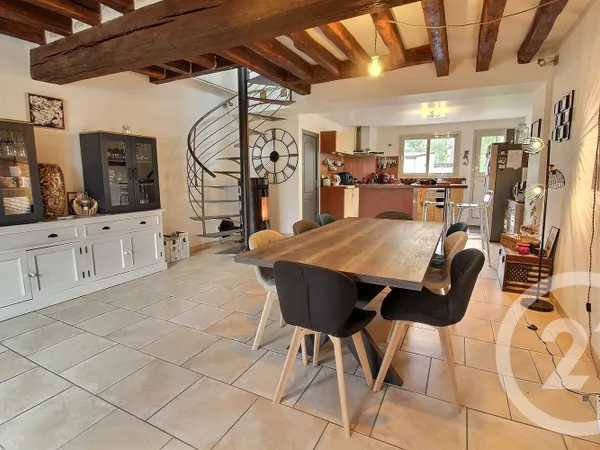 Maison 5 pièces 161 m²