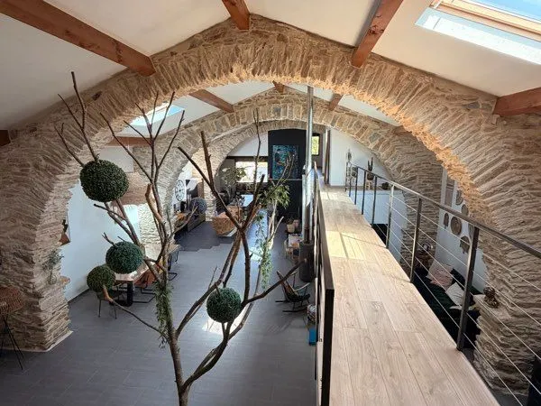 🏡 Maison de caractère - beaux volumes et prestations