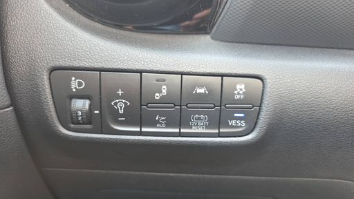Hyundai Kona 1.6 GDi 141 Hybrid DCT6 - Edition 1 – 2019 – 83053 km – Hybride essence – Boîte Automatique — photo 13