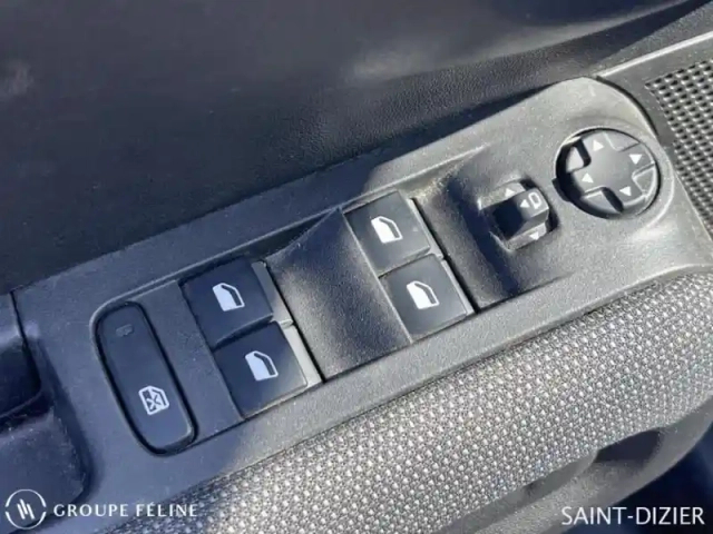 Citroën C3 Aircross puretech 110ch s&amp;s shine — photo 12