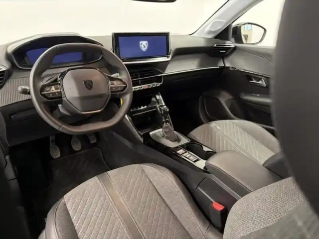 Peugeot 208 1.2 puretech 100ch s&amp;s allure — photo 11