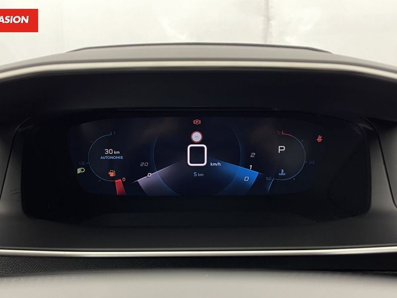 Peugeot 2008 II 1.2 PureTech 130ch Allure Pack EAT8 — photo 15