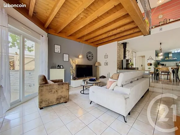 Villa 5 pièces 158 m²