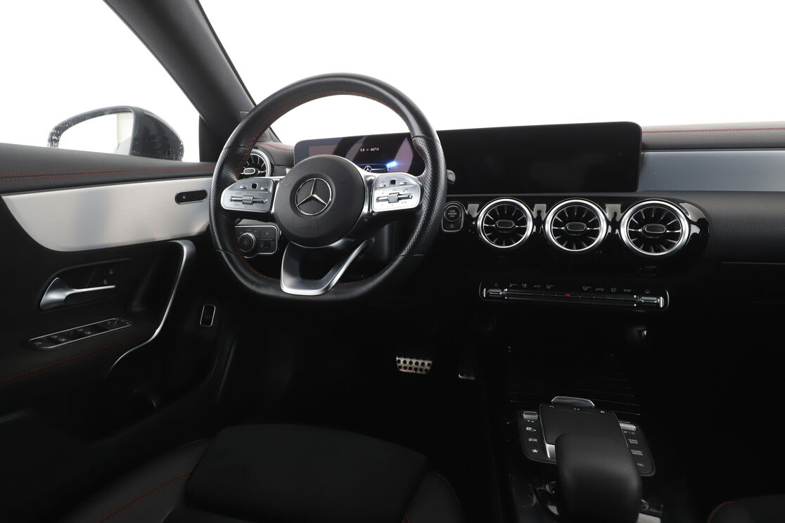 Mercedes-Benz CLA 200 d AMG Line 8G-DCT — photo 12