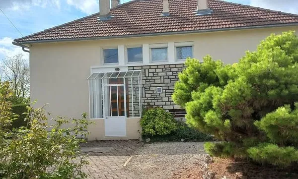 maison en pavillon à Lézinnes 89160 ( yonne)