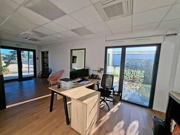 Local 624 m²