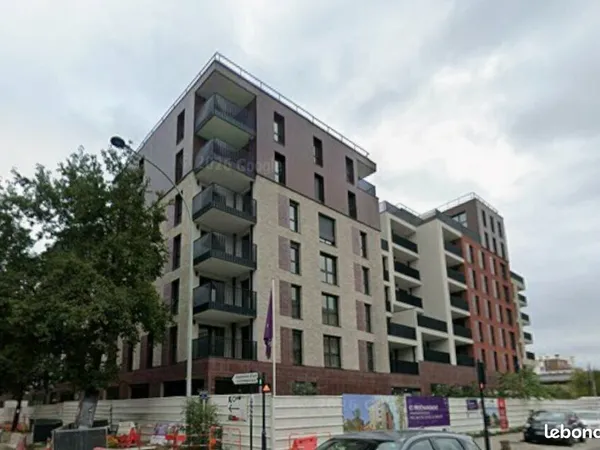 Local commercial 660 m² ROMAINVILLE