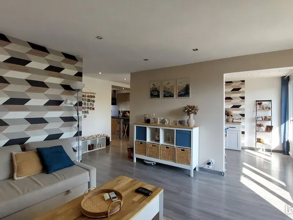 Appartement T5 entièrement rénové (2022) - Tournon-sur-Rhône - Clé en main