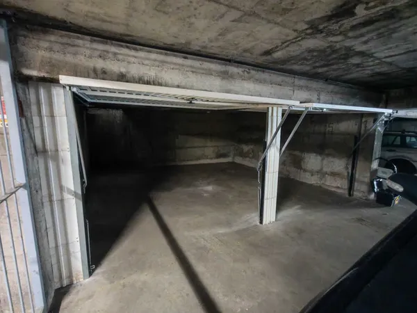 Double garage en sous-sol dès 65€