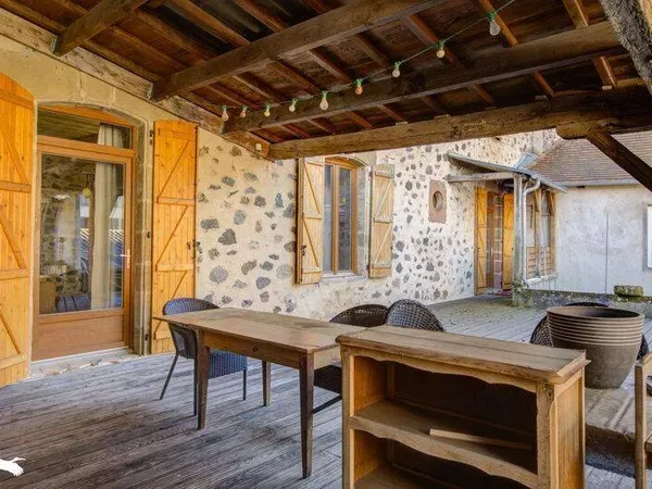 Maison 13 pièces 340 m²