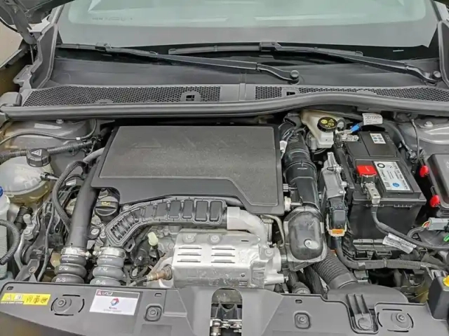 Peugeot 2008 puretech 100 s&amp;s bvm6 active — photo 7