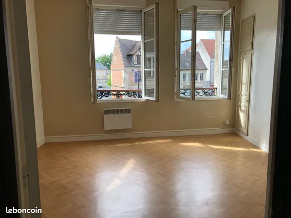 Appartement T1 Centre ville proche UTC