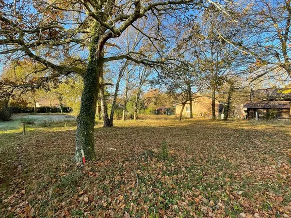 Terrain 1867 m²