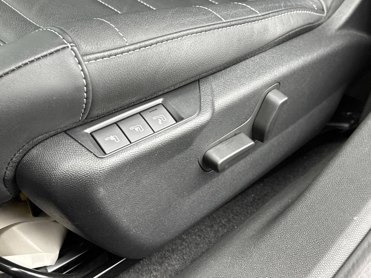 Citroën C4 puretech 130 s&s eat8 shine pack — photo 38