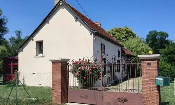 Maison de Campagne sur la commune de Fays la Chapelle