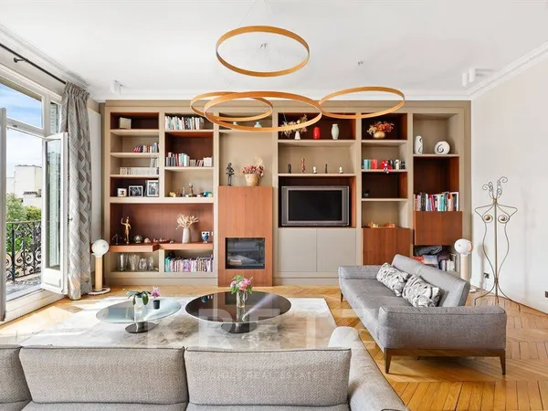 Duplex 7 pièces 291 m²