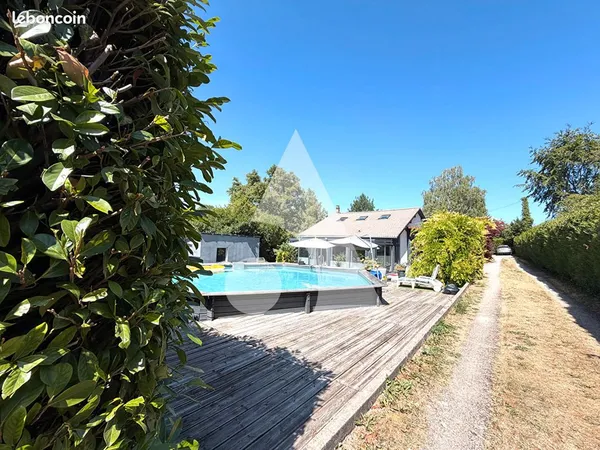Propriété 5 pièces 145 m²