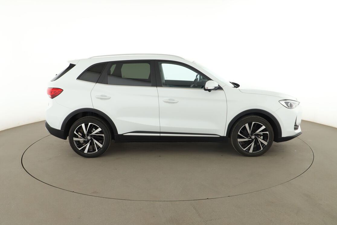MG ZS 1.5 Hybrid+ Luxury — photo 6