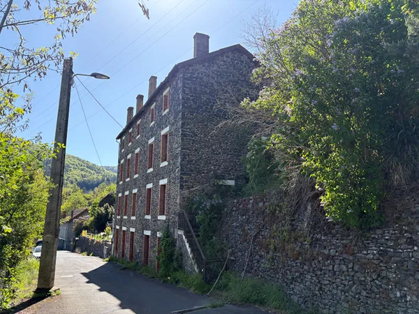 Maison 15 pièces 300 m²