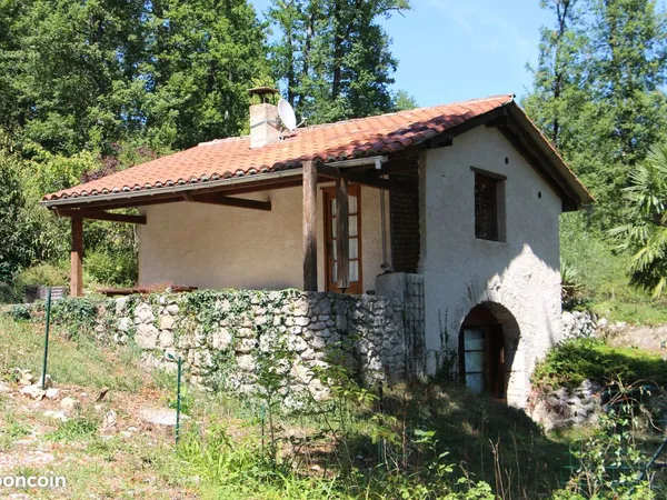 Maisonnette à louer (meublée)
