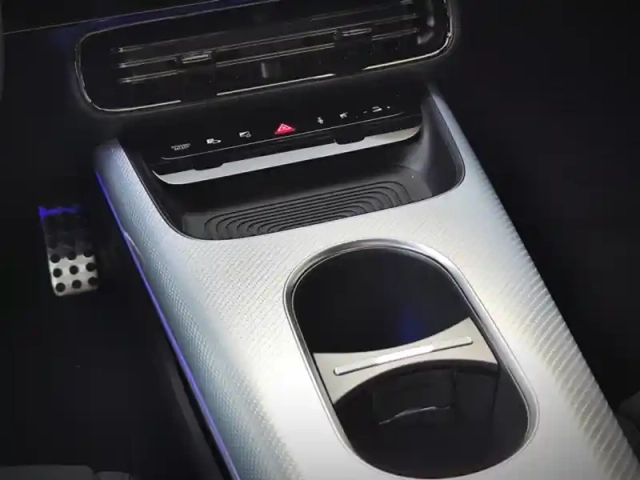 Mercedes Cla coupe amg line 250+ avec technologie eq — photo 13