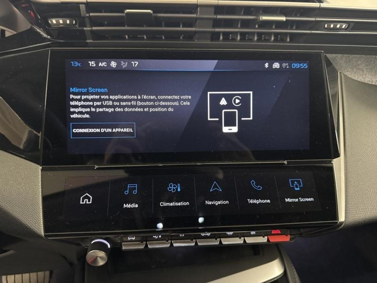 Peugeot 308 phev 180ch allure e-eat8 — photo 16