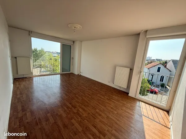 PONTLIEUE - grand T3 de 75 m² en bon état