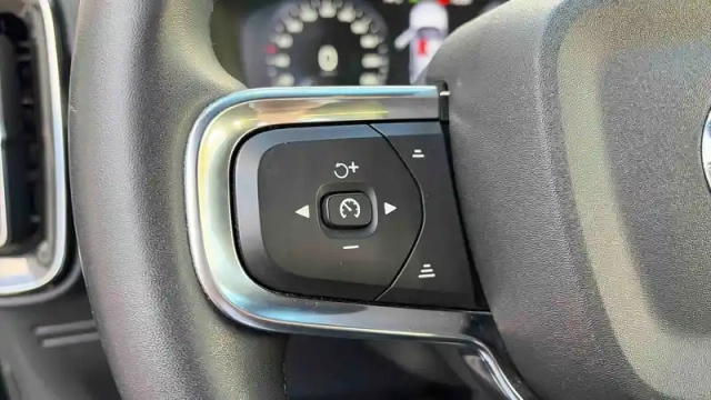 Volvo Xc40 t4 recharge 129+82 ch dct7 — photo 23