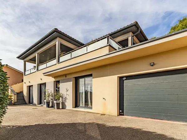Villa familiale 3 chambres avec garage et terrain piscinable